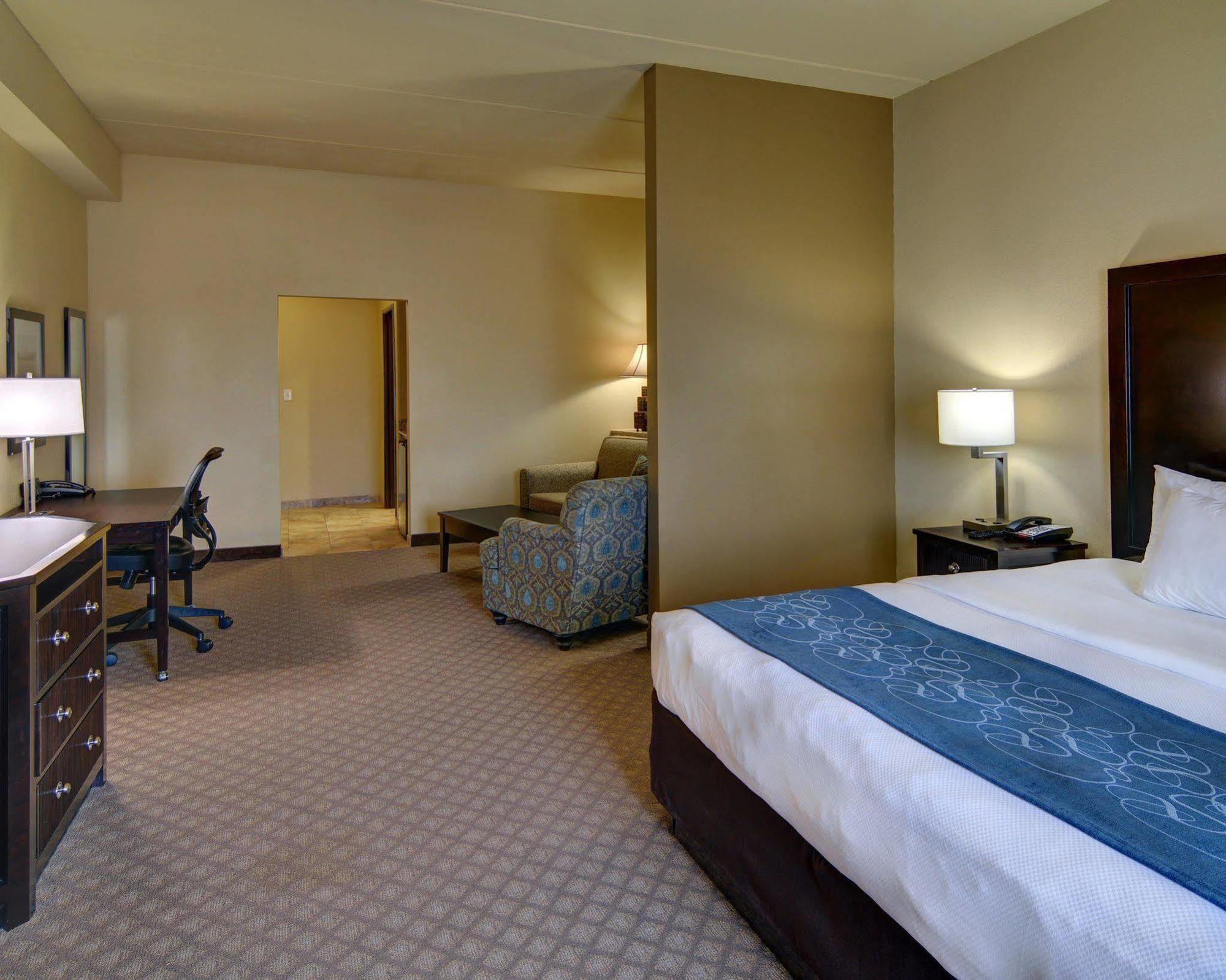 Comfort Suites Фриско Экстерьер фото